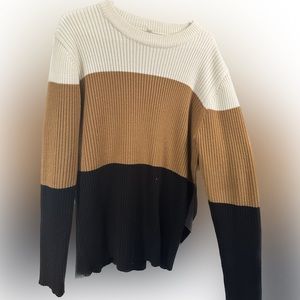 Crewneck knit sweater